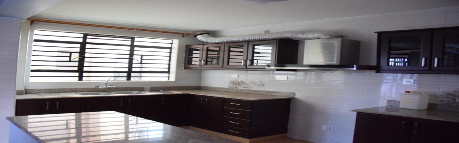 Nairobi, Nairobi, 3 Bedrooms Bedrooms, ,3 BathroomsBathrooms,Apartment,For Sale,Redrose Gardens,1025